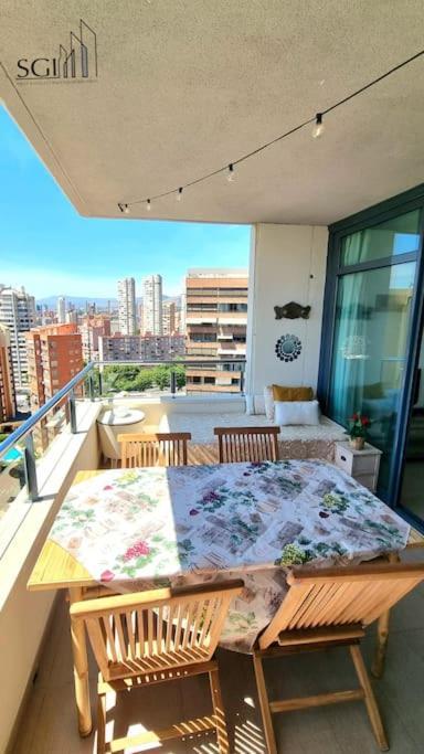 شقة Terraza Chill Out! Torres D' Oboe بينايدورم المظهر الخارجي الصورة